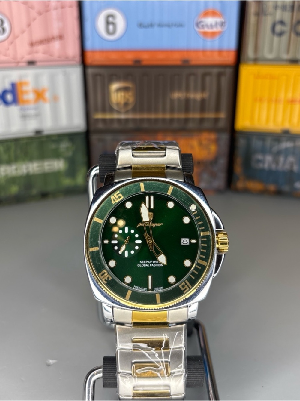 Poedagar Green Dial Two-Tone Stainless Steel Watch